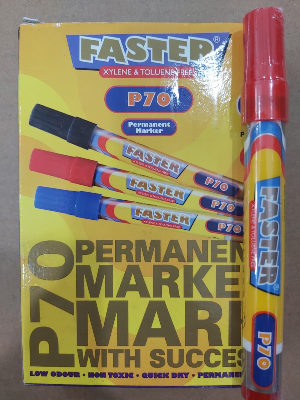 Faster Spidol Permanen P70 Merah Paket 12/36 Pcs